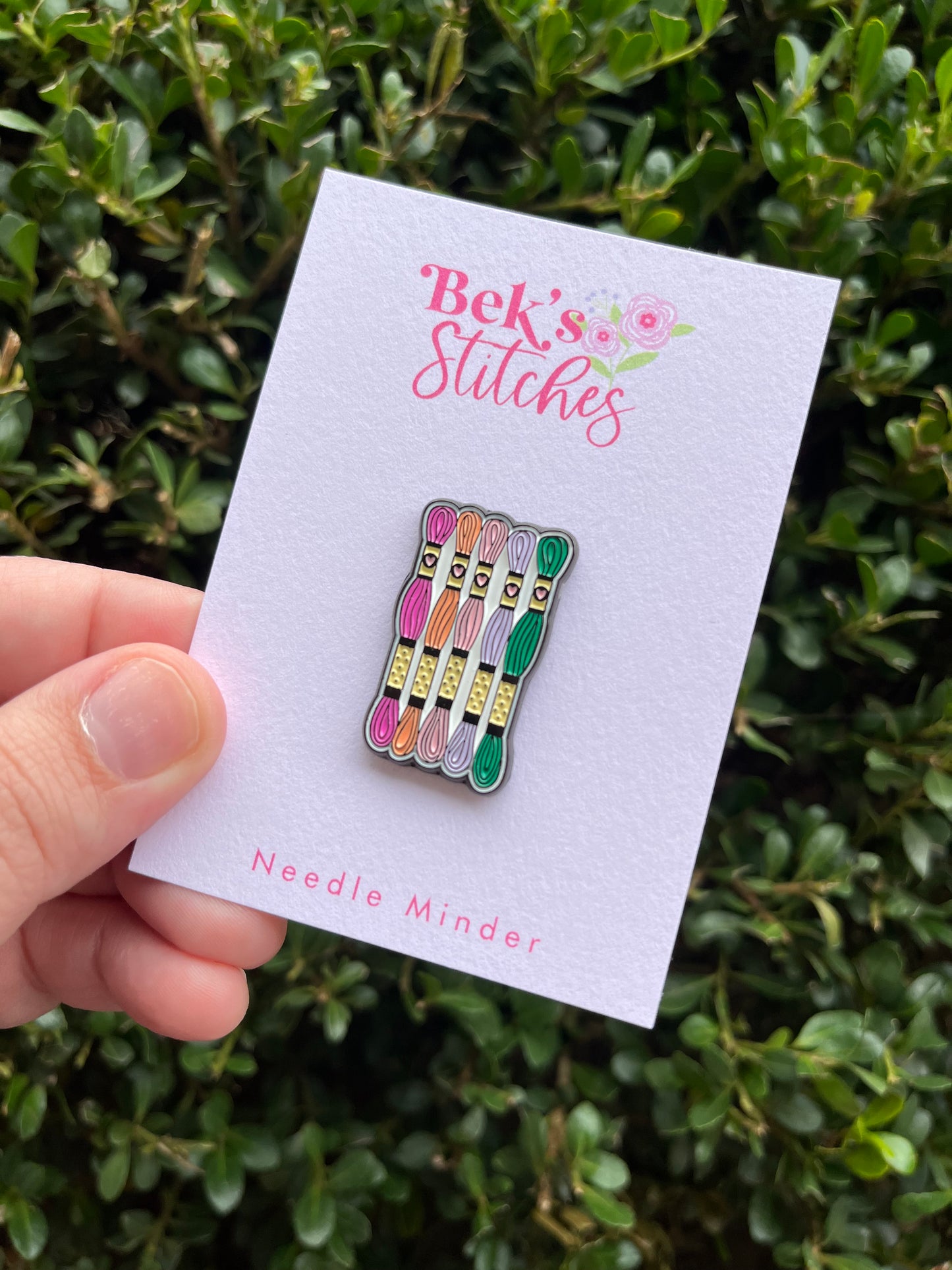 Enamel Floss Skein Needle Minder - Embroidery Accesory