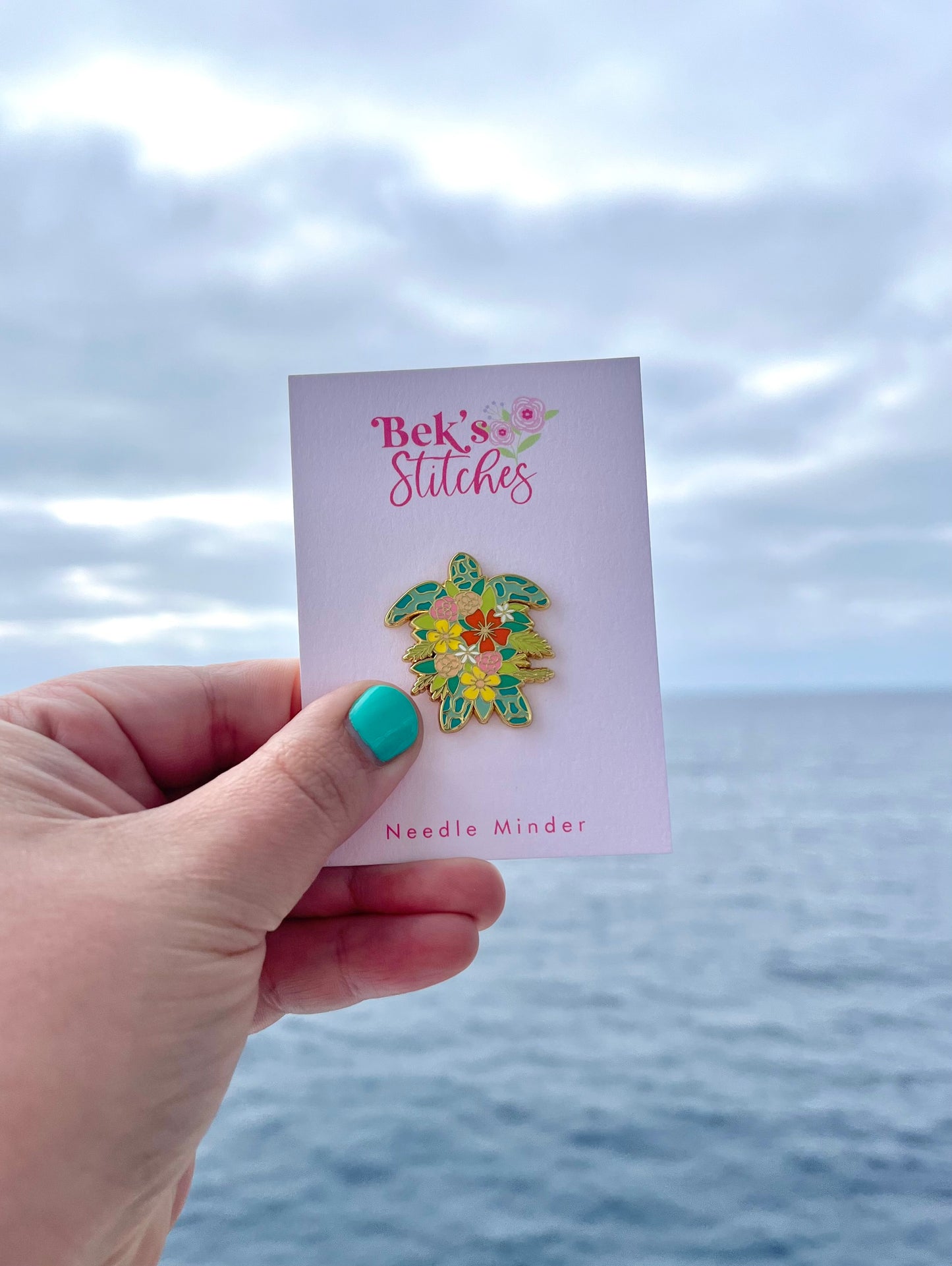 Floral Sea Turtle Enamel Needle Minder - Embroidery Accesory/Needle Magnet