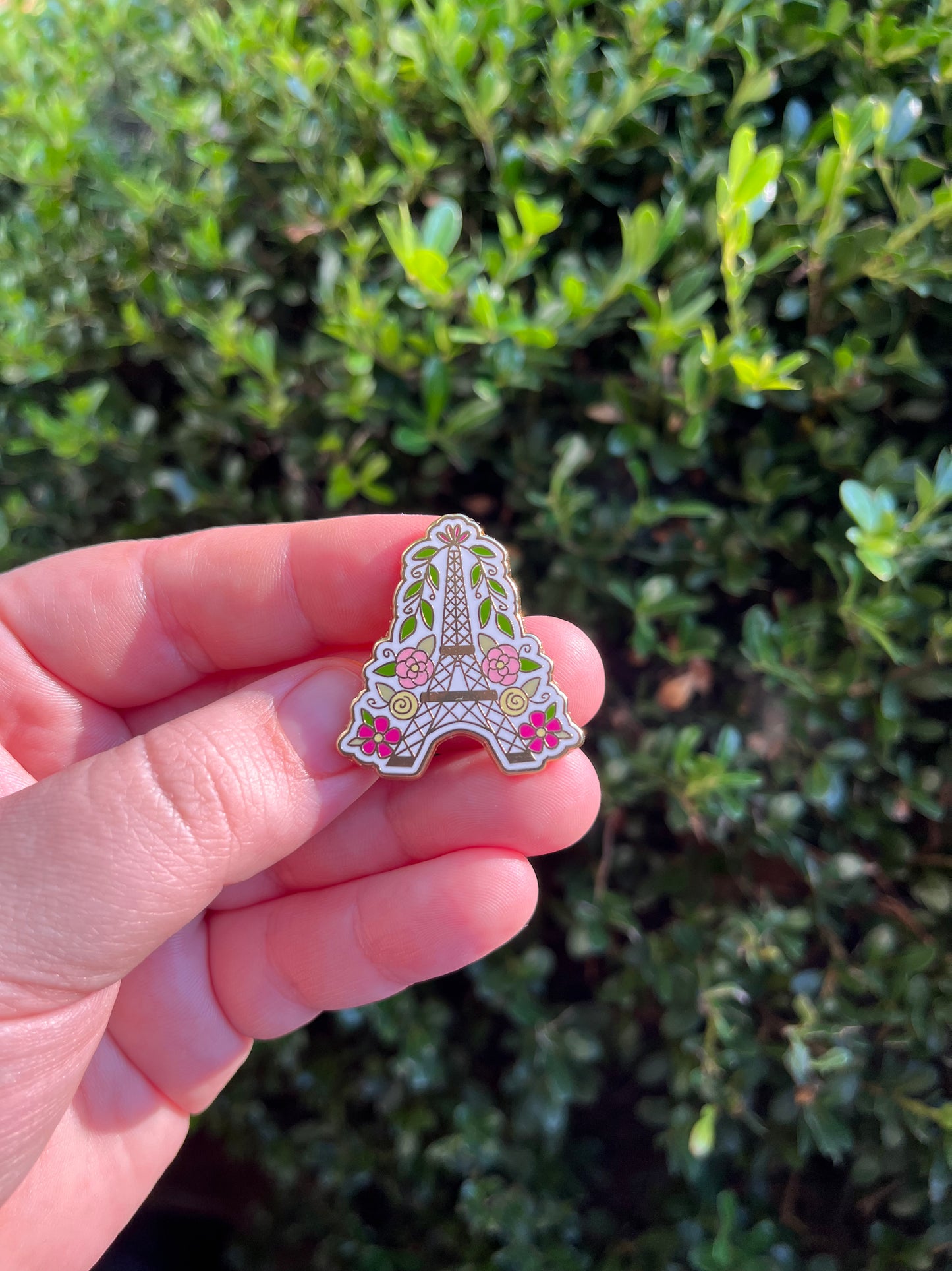 Eiffel Tower Enamel Needle Minder - Embroidery Accesory/Needle Magnet