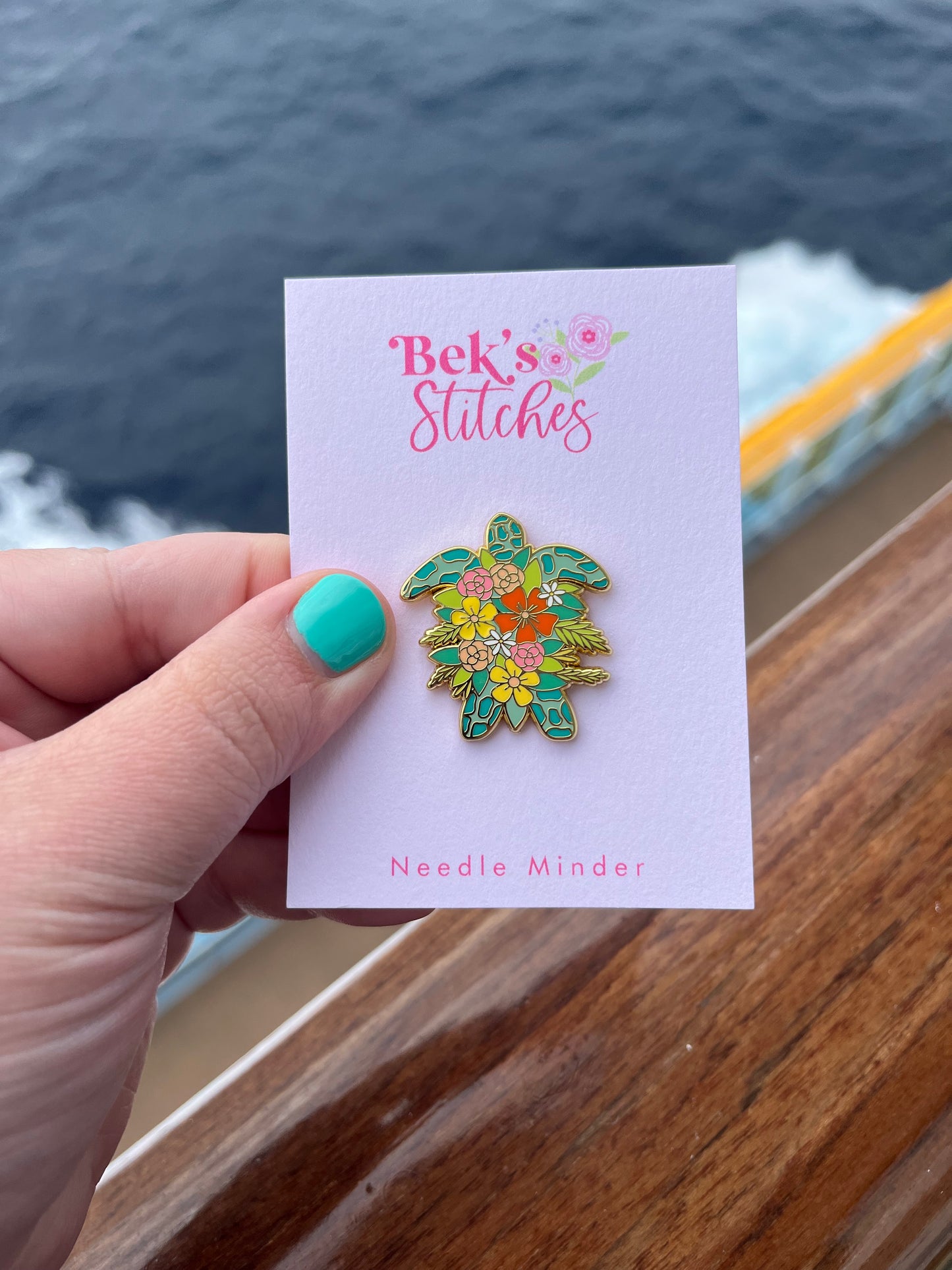 Floral Sea Turtle Enamel Needle Minder - Embroidery Accesory/Needle Magnet