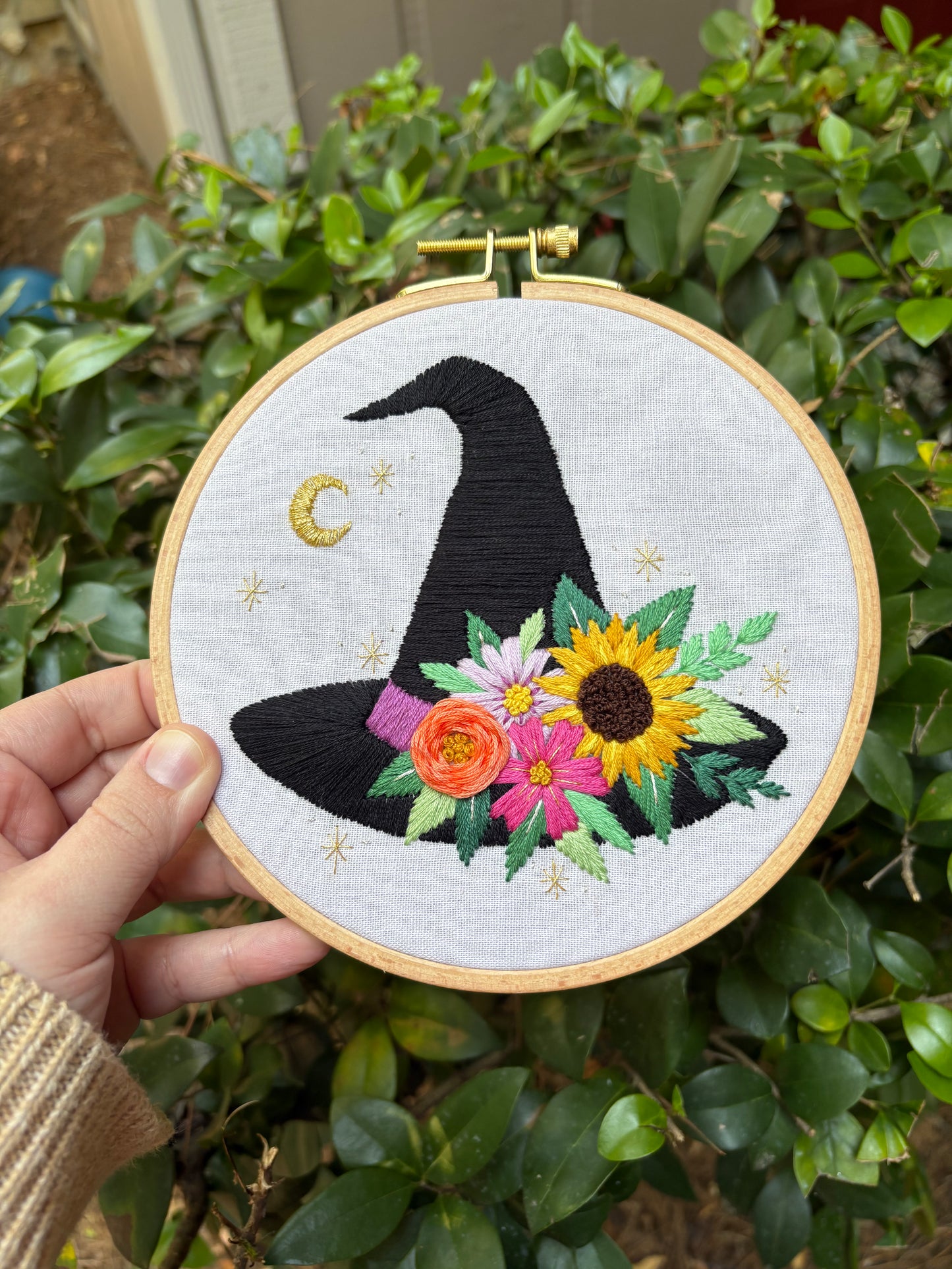 PDF Pattern - Witch's Bloom, Floral Witch Hat, Halloween Embroidery Pattern