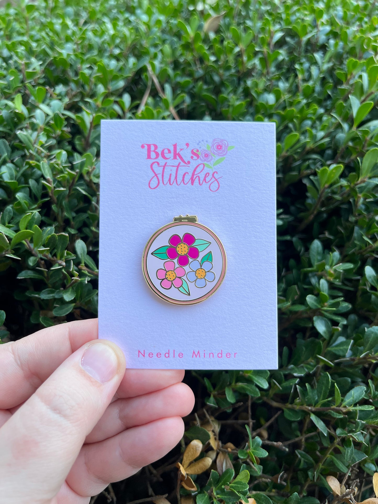 Floral Hoop Enamel Needle Minder - Embroidery Accesory/Needle Magnet