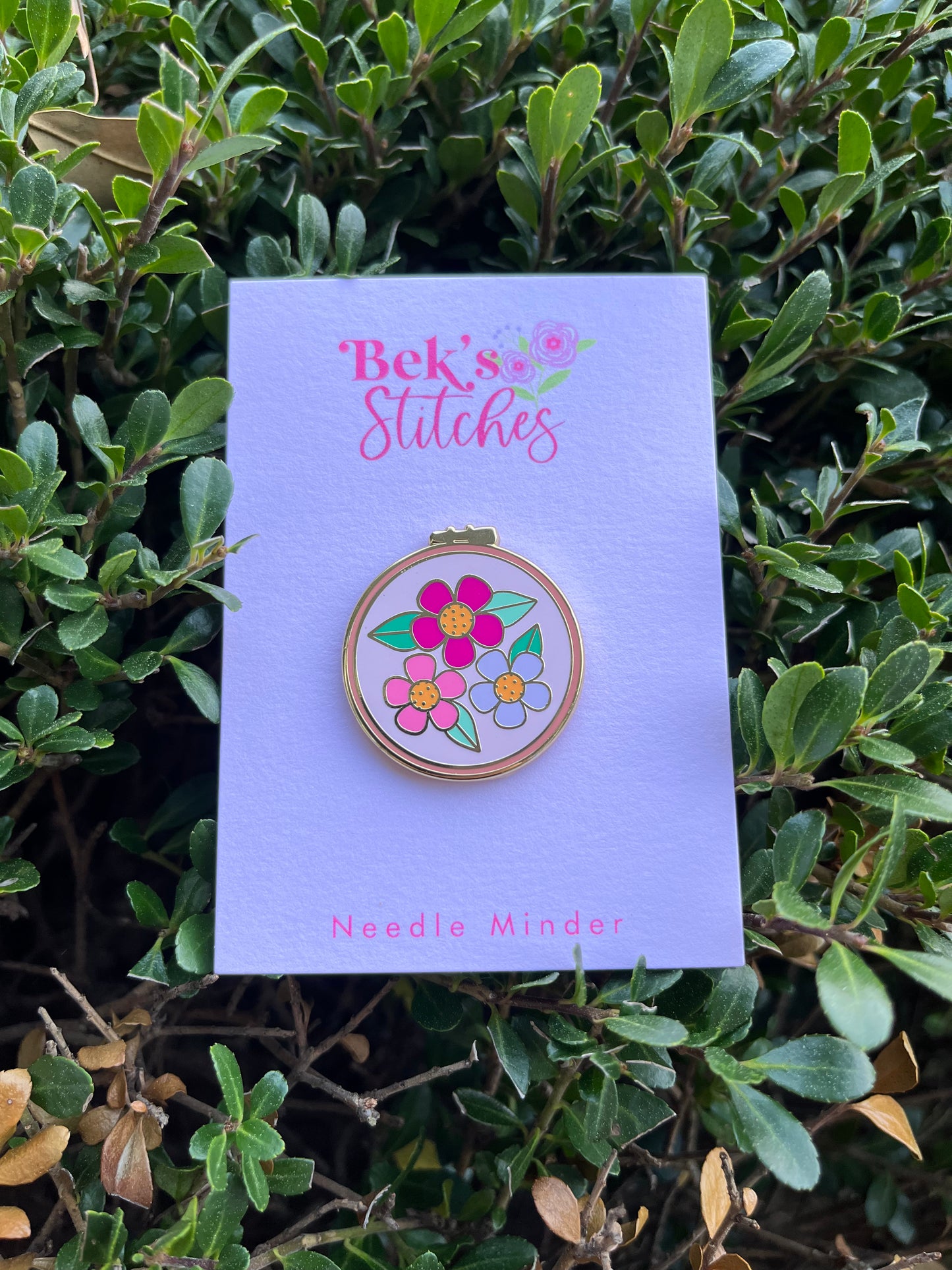 Floral Hoop Enamel Needle Minder - Embroidery Accesory/Needle Magnet