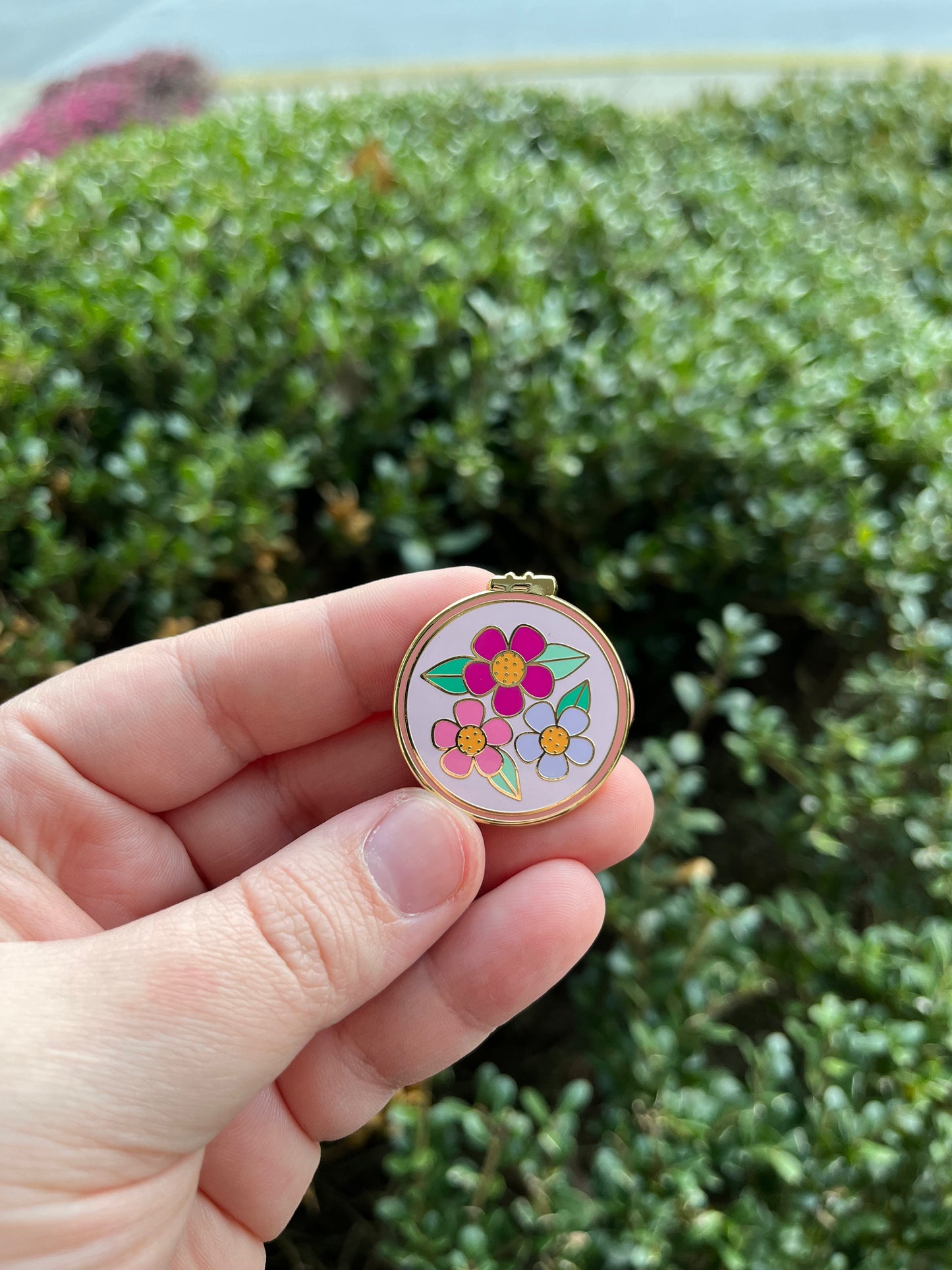 Floral Hoop Enamel Needle Minder - Embroidery Accesory/Needle Magnet