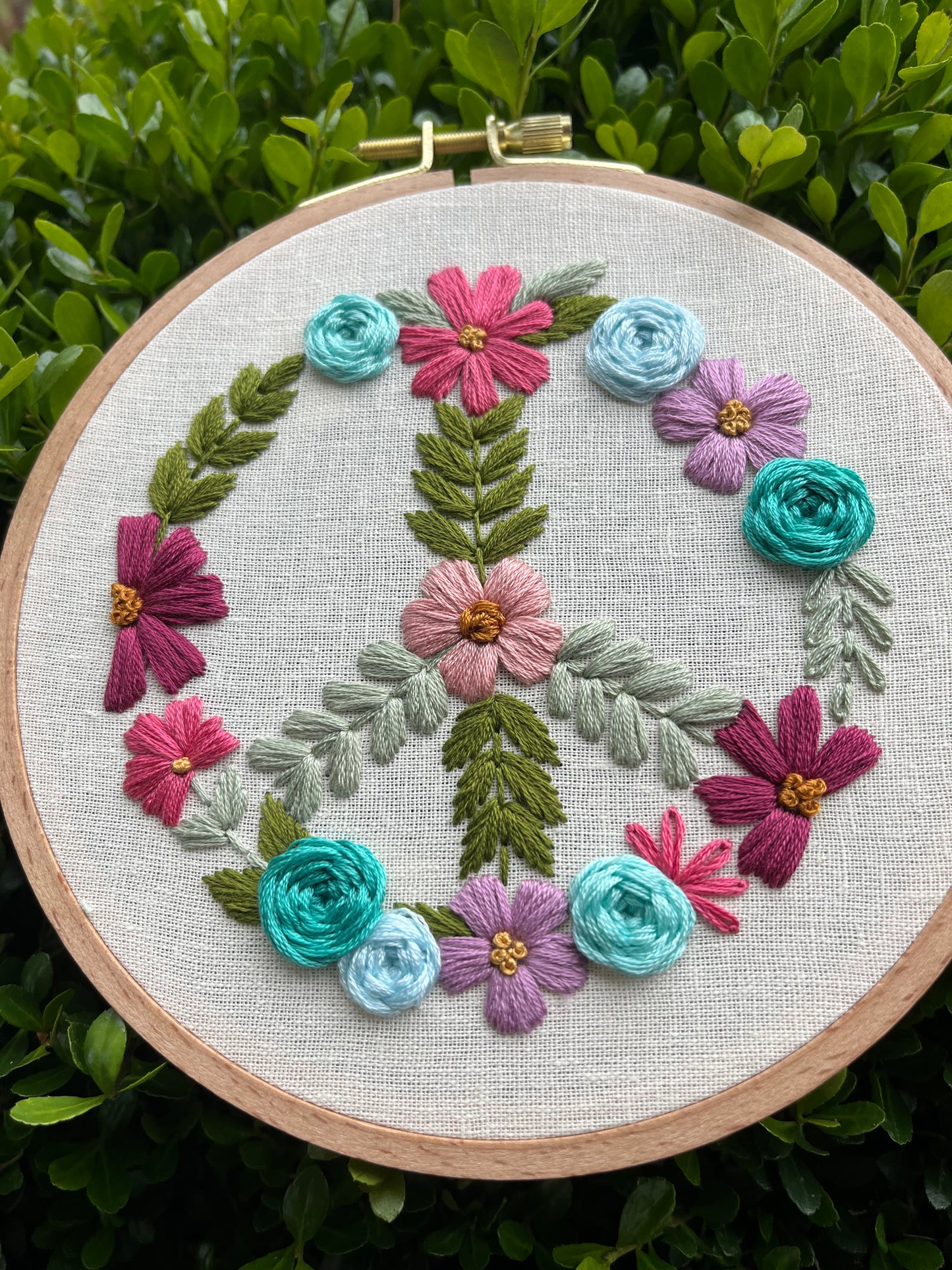 PDF Pattern - Peaceful Petals, Beginner/Intermediate Floral Peace Sign Symbol Hand Embroidery Pattern