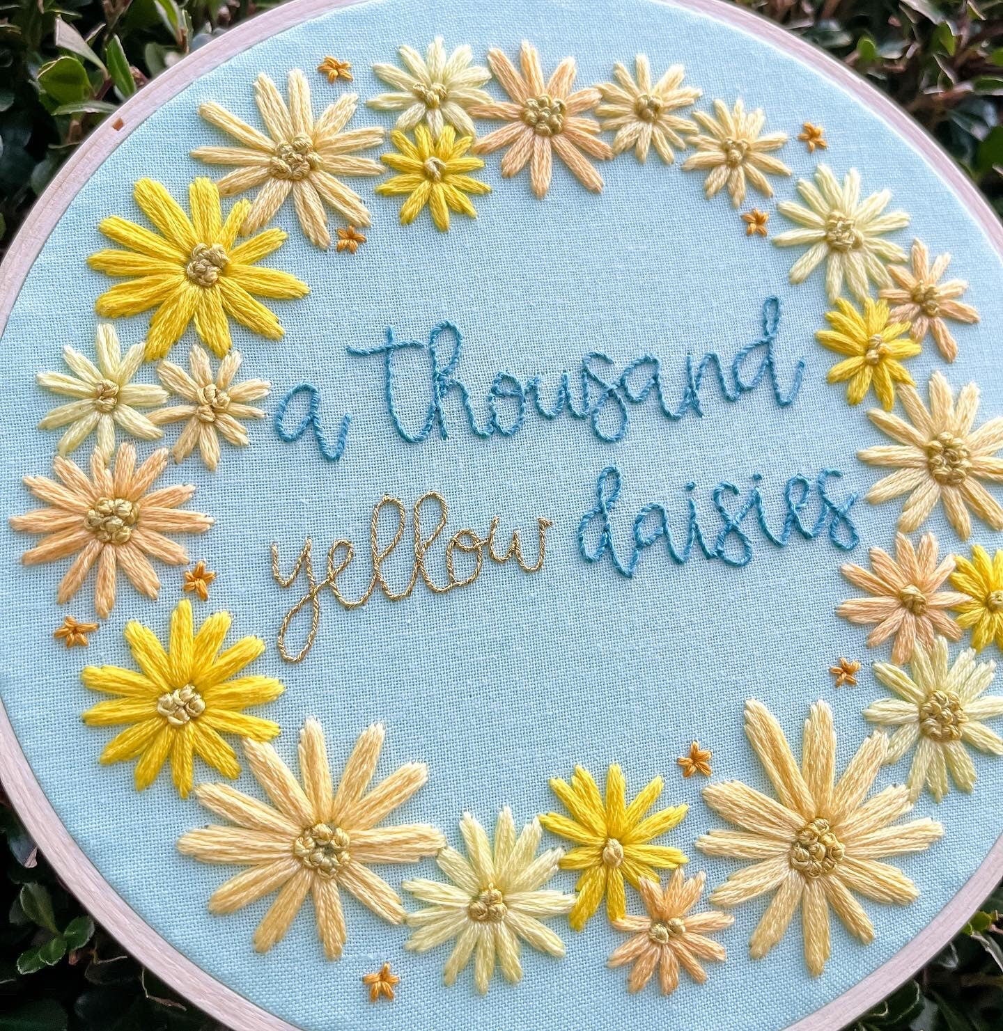 PDF Pattern - A Thousand Yellow Daisies Wreath, Gilmore Girls Intermediate Embroidery Pattern