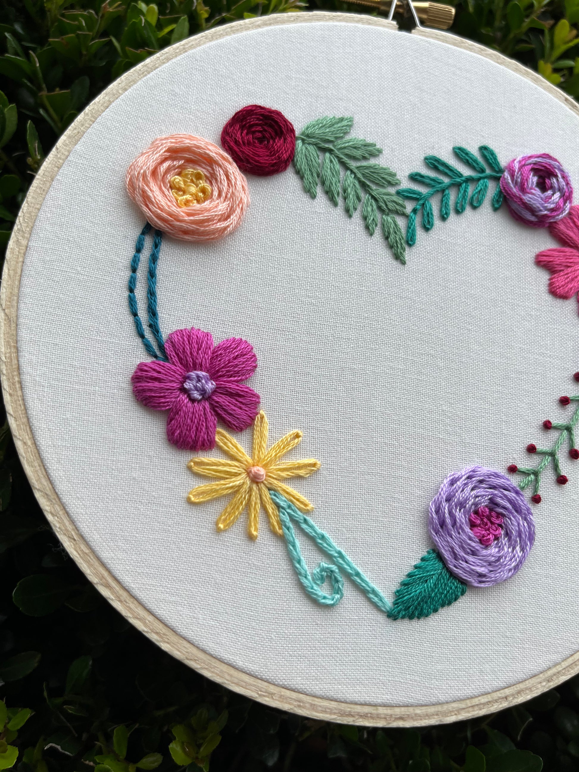 5 Floral Heart Hand Embroidery Patterns – Needle Work