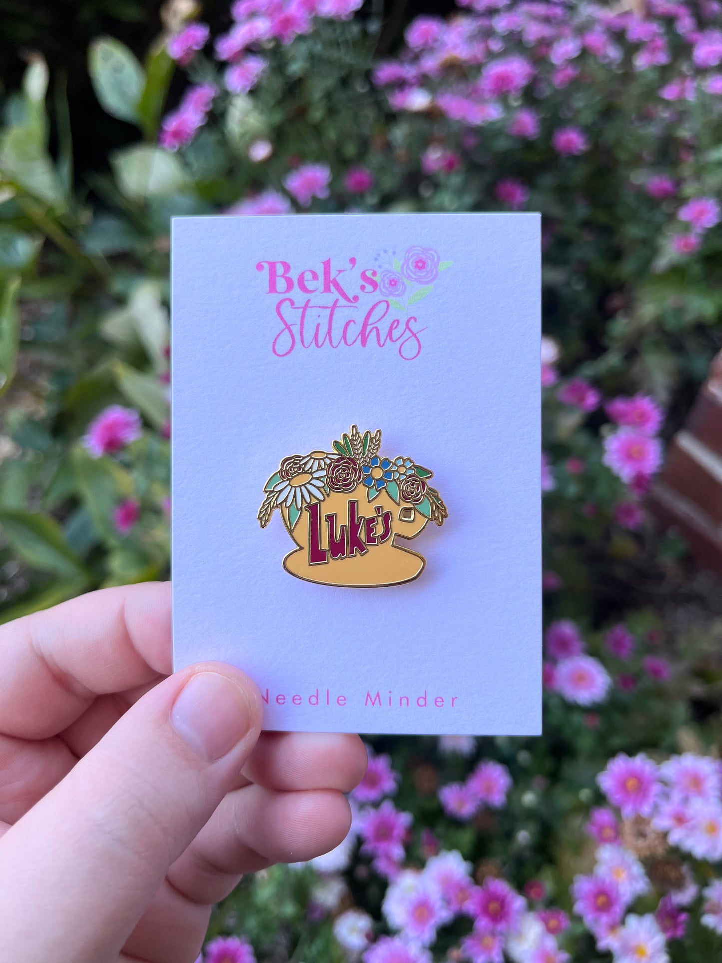 Luke’s Diner Hard Enamel Needle Minder - Gilmore Girls Embroidery Accesory/Needle Magnet