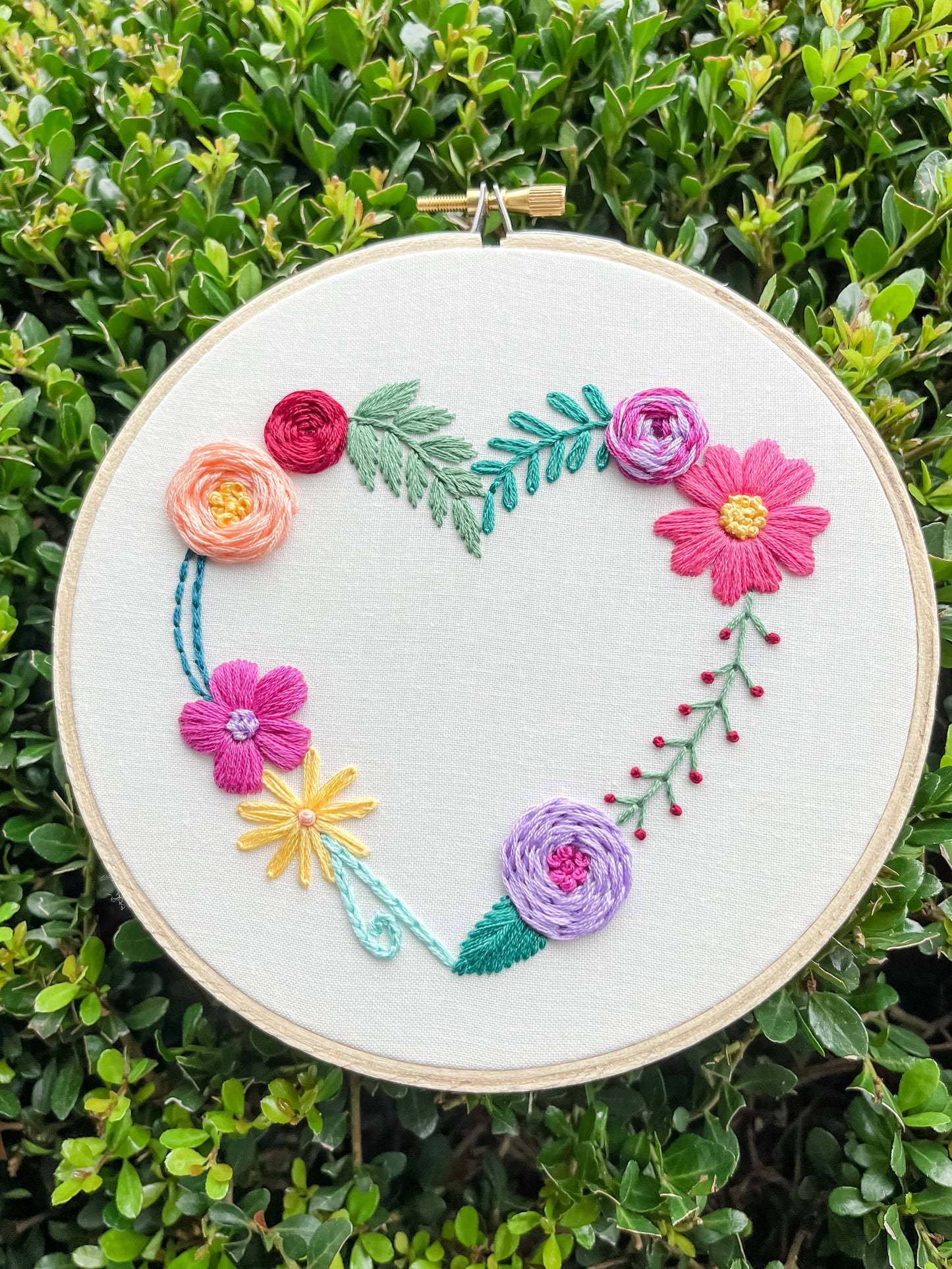 FULL KIT - Beginner's Heart Stitch Sampler/Stitch Along - DIY Embroidery Kit, Floral Embroidery, Embroidery Pattern